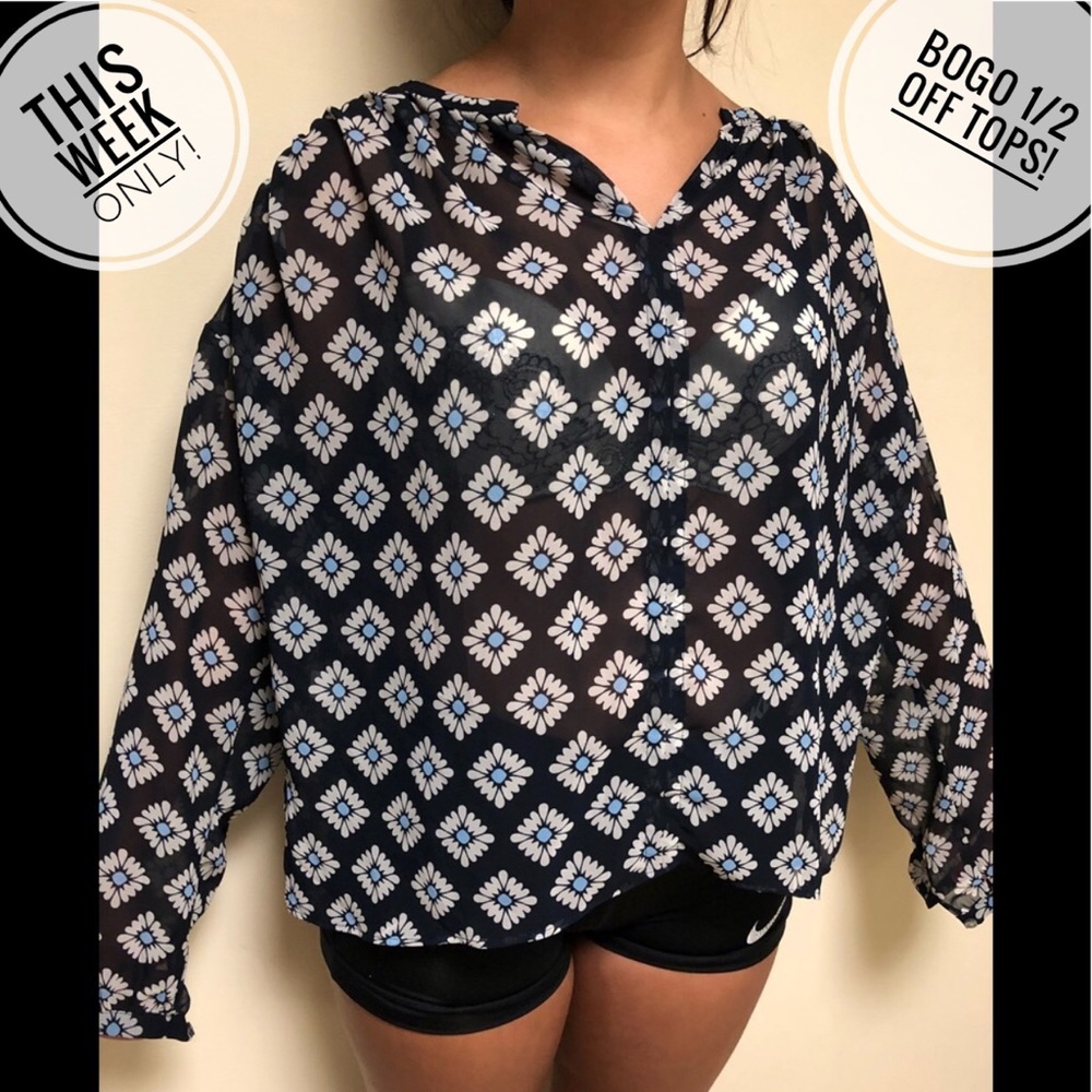 ANN TAYLOR LOFT PETITES RETRO DAISY TOP S/M Petite